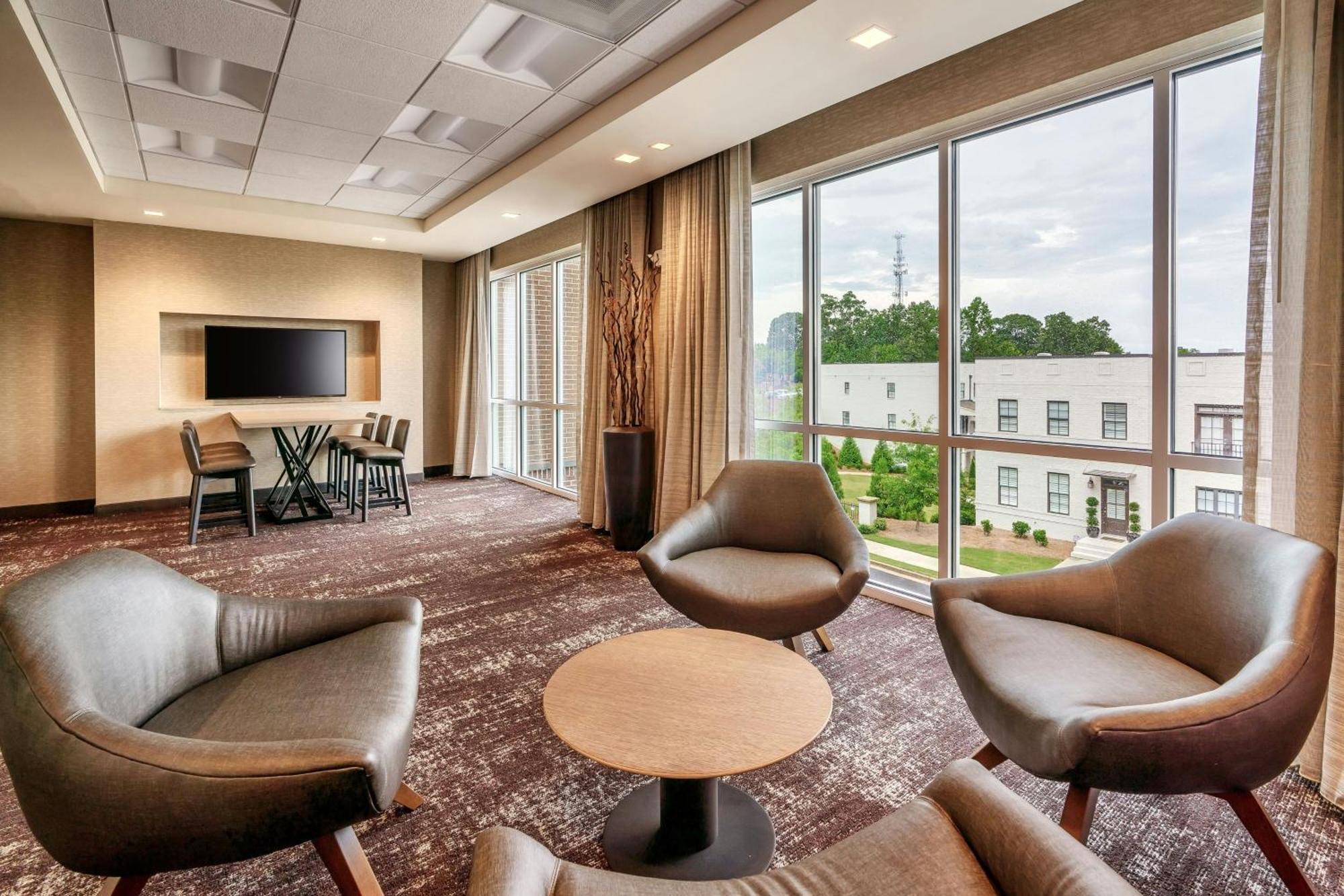 Courtyard By Marriott Atlanta Duluth Downtown Hotel Exterior photo